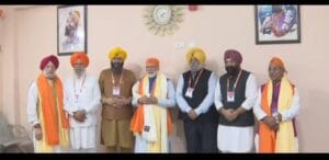 प्रधानमंत्री नरेंद्र मोदी ने तख्त श्री हरिमंदिर साहिब में टेका माथा... 1 IMG 20251103 WA0021