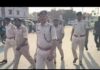रामनवमी से पहले राजगंज में पुलिस का फ्लैग मार्च, शांति और सद्भाव की अपील…