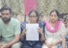 पति ने पत्नी और उसके परिवार के लोगों पर घर में घुसकर मारने के प्रयास का लगाया आरोप, थाना में शिकायत…