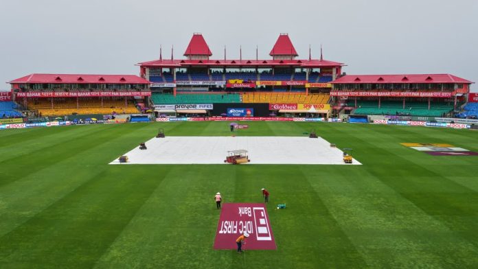 IND vs AFG 1st ODI: बारिश के कारण 25 ओवर का हुआ मुकाबला, भारत ने जीता टॉस; दो खिलाड़ियों का डेब्यू