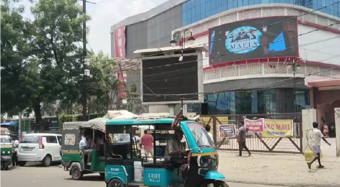 धनबाद में बैंक मोड़ जाम से राहत: DMC मॉल में 7 दिन तक मिलेगी फ्री पार्किंग सुविधा