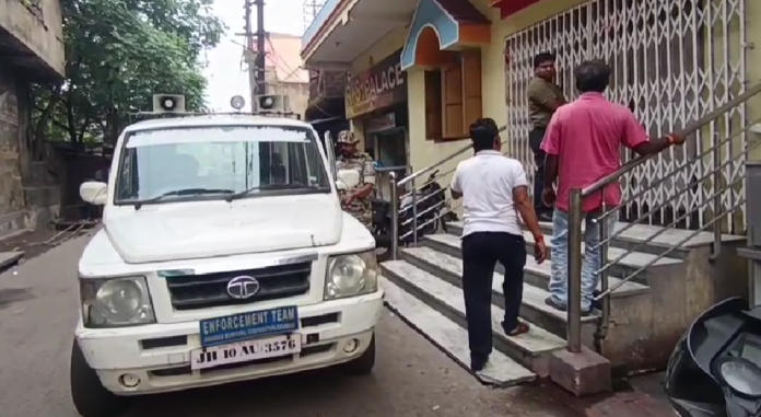 इंदिरा चौक स्थित आरएस प्लेस फिर खुला, निगम की शर्तें पूरी होने पर मिली अनुमति