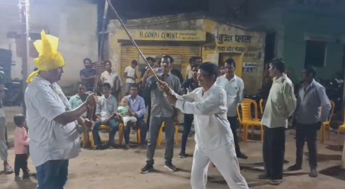निरसा में मुहर्रम पर निकला पारंपरिक ताजिया जुलूस, ‘या हुसैन’ की सदाओं से गूंजा इलाका