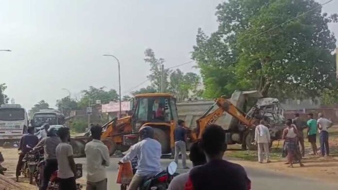 Giridih में तेज रफ्तार हाईवा का कहर