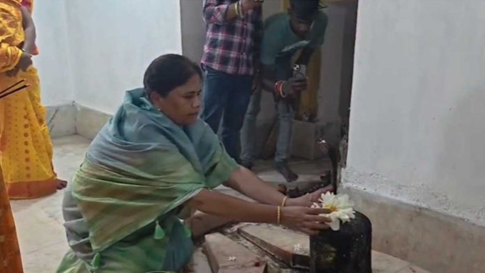 PM मोदी के 12 साल पूरे होने पर निरसा में विशेष पूजा