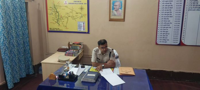 गार्ड ऑफ ऑनर के साथ SSP प्रभात कुमार का केंदुआडीह थाना दौरा, दिए कई अहम निर्देश