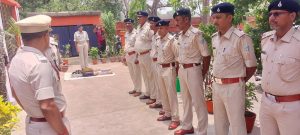 गार्ड ऑफ ऑनर के साथ SSP प्रभात कुमार का केंदुआडीह थाना दौरा, दिए कई अहम निर्देश 2 WhatsApp Image 2026 06 12 at 6.45.28 PM