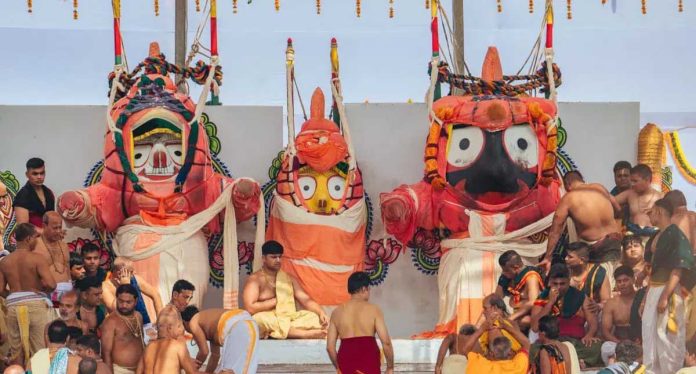 Jagannath Snana Purnima 2026: महास्नान के बाद 15 दिन क्यों बंद हो जाते हैं भगवान जगन्नाथ के दर्शन?