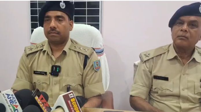 Dhanbad: अपणो घर सोसायटी में क्या हुआ? युवती की मदद की गुहार से मच गया हड़कंप