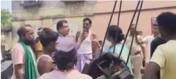 पिंडराहाट में मुखिया पति पर हमला, ड्रेन क्षतिग्रस्त होने के विवाद में आरोपी हिरासत में