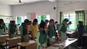 कस्तूरबा गांधी बालिका विद्यालय गोपालगंज में अभिभावकों का विरोध, पानी-बिजली की समस्या पर जताई नाराजगी 1 कस्तूरबा गांधी बालिका विद्यालय