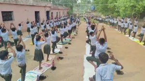 एशियन कॉन्वेंट स्कूल बरसोली योग दिवस आयोजन 1