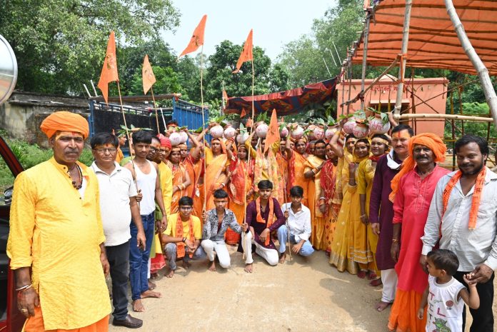 BIT Sindri: बजरंगबली मंदिर प्राण-प्रतिष्ठा महोत्सव को लेकर निकली भव्य कलश शोभा यात्रा, भक्तिमय हुआ परिसर
