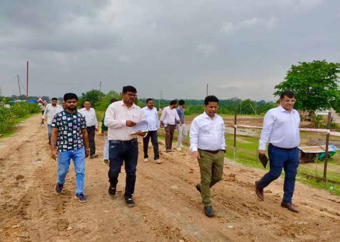 गुमला NH-43 परियोजना पर NHAI सख्त, गुणवत्ता और सड़क सुरक्षा की हुई विशेष समीक्षा
