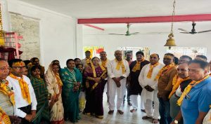 धनबाद: पुटकी से कांवरियों का जत्था बाबा धाम के लिए रवाना, जिला परिषद अध्यक्ष शारदा सिंह ने किया शुभारंभ