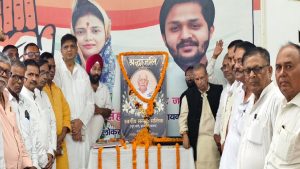 धनबाद में स्व. मन्नान मलिक को श्रद्धांजलि, राष्ट्रीय कोलियरी मजदूर यूनियन ने याद किया योगदान