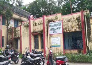 JPSC घोटाले पर धनबाद के छात्रों का प्रदर्शन, 6 अगस्त को विधानसभा घेराव का ऐलान 1 JPSC घोटाले पर धनबाद के छात्रों का प्रदर्शन, 6 अगस्त को विधानसभा घेराव का ऐलान