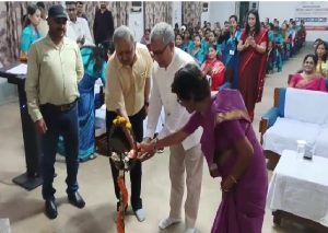 धनबाद के SSLNT कॉलेज में हूल क्रांति पर जागरूकता कार्यक्रम, छात्राओं को बताई गई ऐतिहासिक विरासत