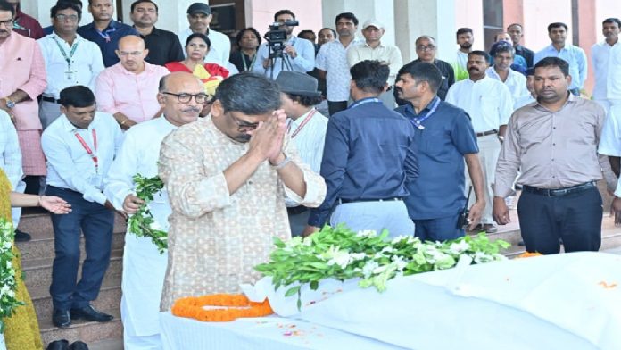 पूर्व मंत्री मन्नान मल्लिक के निधन पर झारखंड में शोक, सीएम हेमंत सोरेन ने दी भावभीनी श्रद्धांजलि