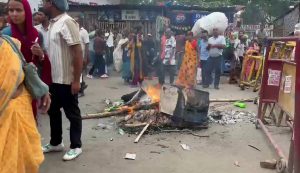 पटना जंक्शन के पास युवक के कथित अपहरण पर बवाल, करबीगहिया में सड़क जाम