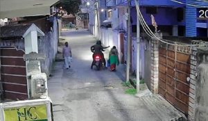 गिरिडीह में सुरक्षा व्यवस्था पर सवाल, बाइक सवार बदमाशों ने महिलाओं से लाखों के जेवर छीने