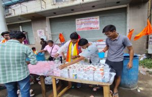 धनबाद में जगन्नाथ रथ यात्रा के दौरान SFS का सेवा शिविर, श्रद्धालुओं को उपलब्ध कराया पेयजल 2 धनबाद में जगन्नाथ रथ यात्रा के दौरान SFS का सेवा शिविर, श्रद्धालुओं को उपलब्ध कराया पेयजल