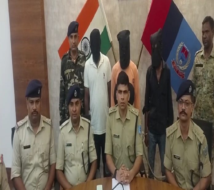 रामगढ़ पुलिस ने बाइक चोर गिरोह का किया खुलासा, 3 आरोपी गिरफ्तार, 7 चोरी की मोटरसाइकिल बरामद