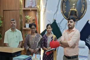 दिहाड़ी मजदूर की बेटी पूनम ने NEET में हासिल की शानदार सफलता, जिला प्रशासन उठाएगा डॉक्टर बनने तक की पढ़ाई का खर्च