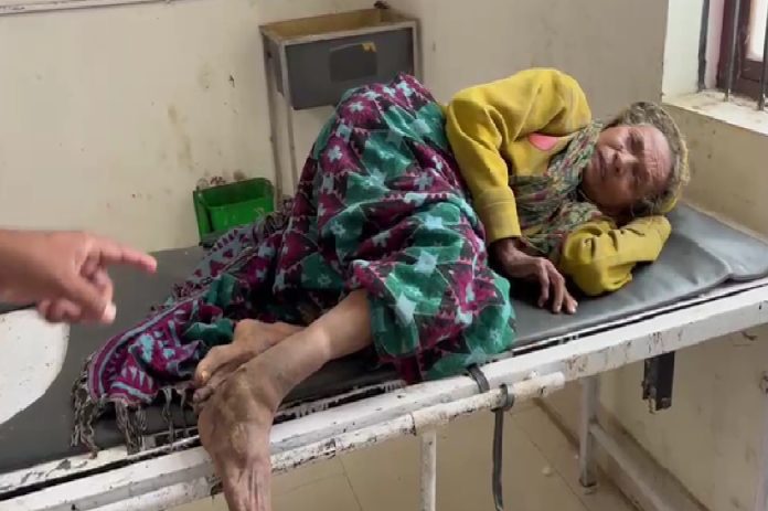 Jamua News: जमुआ में बारिश से गिरा कच्चा मकान, ग्रामीणों ने बचाई मलबे में दबी बुजुर्ग महिला की जान