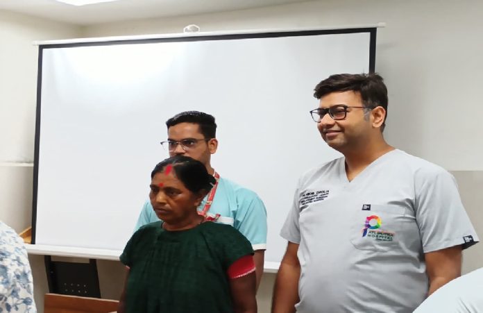 Patliputra Hospital Dhanbad: अब घुटना रिप्लेसमेंट सर्जरी के लिए दिल्ली-मुंबई नहीं जाना पड़ेगा, धनबाद में शुरू हुई नई तकनीक