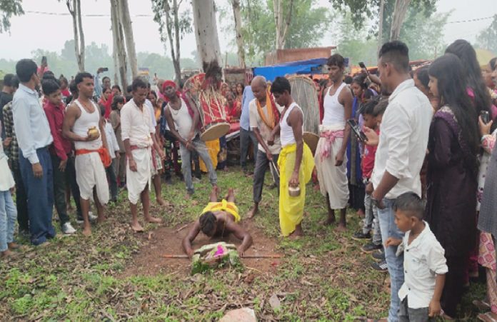 गिरिडीह के खंडोली में ऐतिहासिक मां खंडेश्वरी पूजा संपन्न, आठ गांवों के श्रद्धालुओं की उमड़ी भीड़