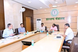 हेमंत सोरेन ने उत्पाद विभाग की समीक्षा की, अवैध शराब पर सख्ती और रिक्त पदों पर बहाली के दिए निर्देश