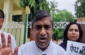 बिहार विधानसभा मानसून सत्र: पहले दिन विपक्ष का प्रदर्शन, शिक्षा मंत्री के इस्तीफे और पेपर लीक मुद्दे पर हंगामा
