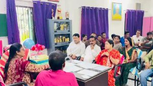 झरिया में सोमवार को विधायक रागिनी सिंह ने कस्तूरबा गांधी विद्यालय का किया निरीक्षण, छात्राओं की सुविधाओं का लिया जायजा