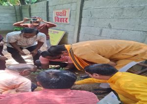धनबाद में सोमवार को पवित्रम सेवा धाम का वृक्षारोपण अभियान, विधायक राज सिन्हा ने लगाया लक्ष्मी तरु पौधे, पर्यावरण संरक्षण की दिलाई शपथ
