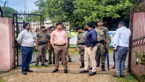 धनबाद में उपायुक्त ने मुख्यमंत्री दाल-भात केंद्रों का किया औचक निरीक्षण, सुविधाएं बेहतर करने के दिए निर्देश