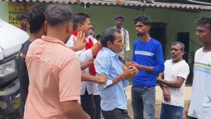Maheshmunda Chowk Road Accident: प्रसूता को घर ले जा रही कार को 407 ने मारी जोरदार टक्कर, फिर मौके पर जो हुआ उसने सबको चौंका दिया 5 Maheshmunda Chowk Road Accident