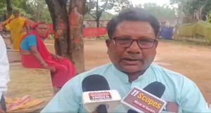Neeraj Hajra Murder Case: नीरज हजरा के परिजनों से मिला दुसाध प्रगतिशील महासभा का प्रतिनिधिमंडल, जल्द गिरफ्तारी और मुआवजे की मांग