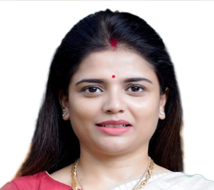 NEET विवाद पर अनुपमा सिंह का हमला, बोलीं- 152 परीक्षाएँ रद्द हुईं, शिक्षा मंत्री दें इस्तीफा
