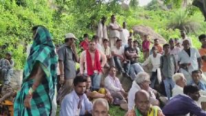 खंडोली पहाड़ की 80 साल पुरानी आस्था, श्रद्धालुओं ने मांगा स्थायी रास्ता