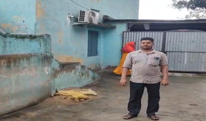 निरसा के एग्यारकुंड में घर के बाहर से मोटरसाइकिल चोरी, स्थानीय लोगों में बढ़ी चिंता