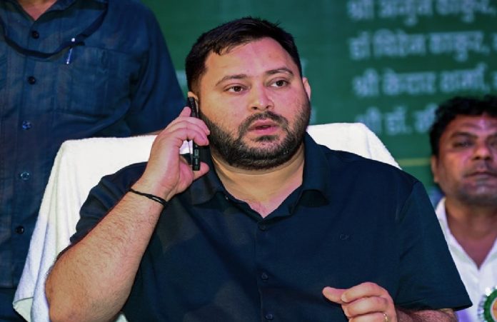 Bihar Monsoon Session: तेजस्वी यादव की गैरमौजूदगी पर सत्ता पक्ष का हमला, आरजेडी ने किया बचाव