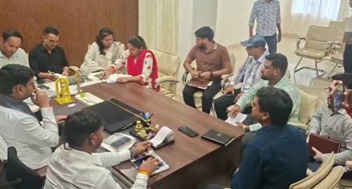 Dhanbad News: धनबाद में जलजमाव पर बड़ा एक्शन, मेयर ने अधिकारियों को दिए सख्त निर्देश 2