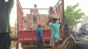 छपरा में धान के भूसे की बोरियों के बीच छिपी शराब की बड़ी खेप बरामद, चालक गिरफ्तार