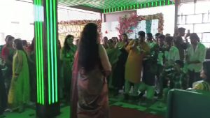 धनबाद में सांवरिया ग्रुप का भव्य सावन उत्सव, सावन के गीतों पर झूमीं महिलाएं 2 धनबाद में सांवरिया ग्रुप का भव्य सावन उत्सव, सावन के गीतों पर झूमीं महिलाएं