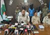 गिरिडीह में पॉम ऑयल गोदाम में 246 टिन पॉम, चोरी का खुलासा, पुलिस ने 3 आरोपियों को दबोचा गिरिडीह में पॉम ऑयल गोदाम में 246 टिन पॉम, चोरी का खुलासा, पुलिस ने 3 आरोपियों को दबोचा