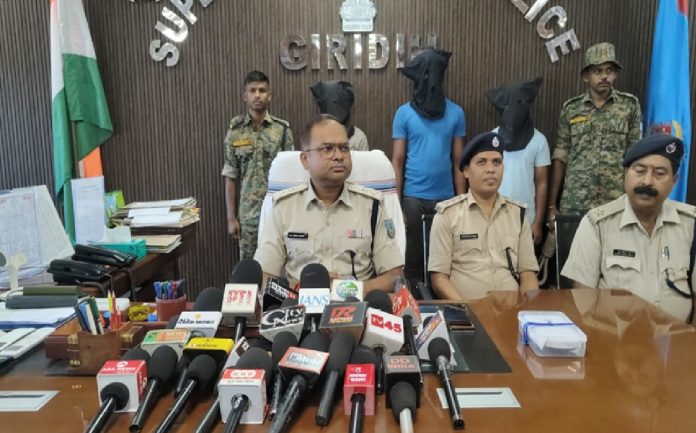 गिरिडीह में पॉम ऑयल गोदाम में 246 टिन पॉम, चोरी का खुलासा, पुलिस ने 3 आरोपियों को दबोचा