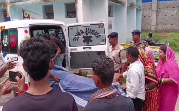 Dhanbad Murder: धनबाद में युवक की हत्या: चाकू-तलवार से हमले का आरोप, तीन हिरासत में; पुलिस जांच जारी