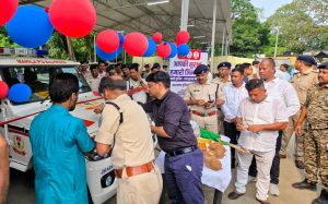 Dhanbad Police New Bolero Vehicles: धनबाद पुलिस को मिलीं 40 नई महिंद्रा बोलेरो, डायल 112 और पुलिसिंग होगी मजबूत 2 Dhanbad Police New Bolero Vehicles: धनबाद पुलिस को मिलीं 40 नई महिंद्रा बोलेरो, डायल 112 और पुलिसिंग होगी मजबूत