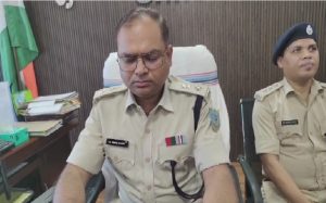 गिरिडीह में पॉम ऑयल गोदाम में 246 टिन पॉम, चोरी का खुलासा, पुलिस ने 3 आरोपियों को दबोचा
